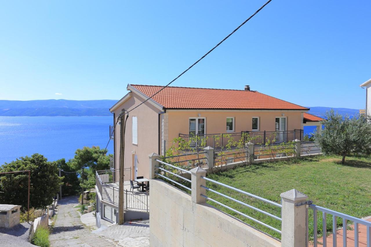Apartments With A Parking Space Stanici, Omis - 17894 Bagian luar foto