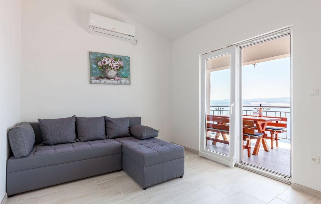 Apartments With A Parking Space Stanici, Omis - 17894 Bagian luar foto