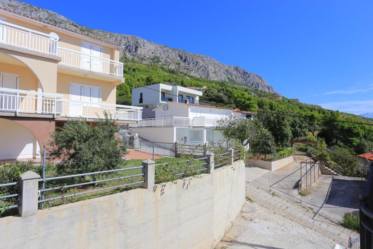 Apartments With A Parking Space Stanici, Omis - 17894 Bagian luar foto